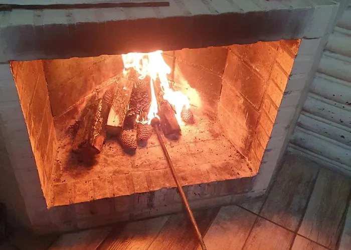 Chale Alpino Em Canela Rs Todo Mobiliado Com Cozinha Lareira Split Wi-Fi 2 Quartos Perto Do Centro