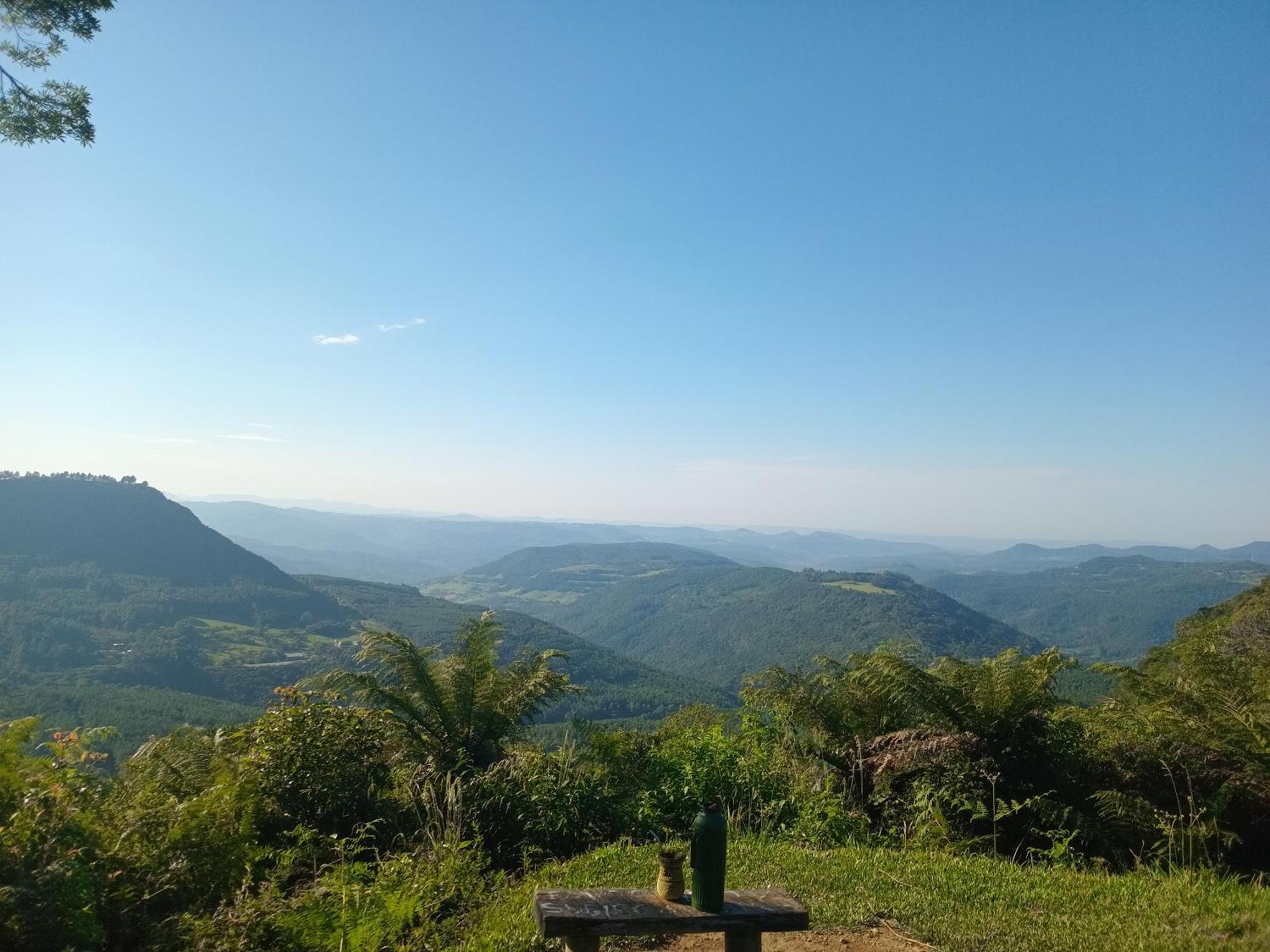 Chalet Chale Alpino Em Rs Todo Mobiliado Com Cozinha Lareira Split Wi-fi 2 Quartos Perto Do Centro Canela