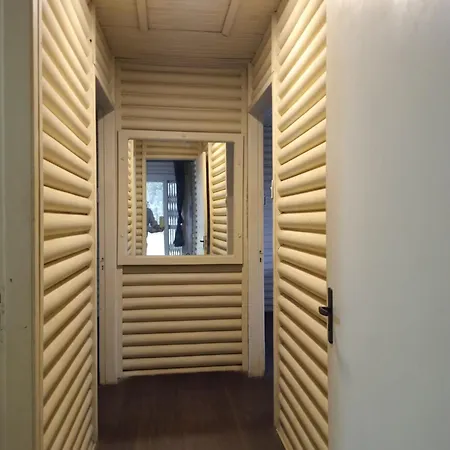 Chale Alpino Em Canela Rs Todo Mobiliado Com Cozinha Lareira Split Wi-Fi 2 Quartos Perto Do Centro Habitación foto